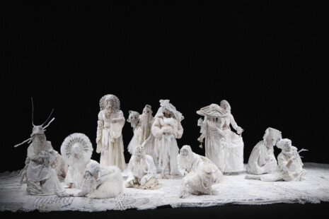 Photo 2 Photo du spectacle "MONUMENT 0.10 : The Living Monument" de Eszter Salamon, compagnie Carte Blanche
