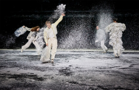 Photo 2 Photo du spectacle "Manières d'être vivant" de Clara Hédouin