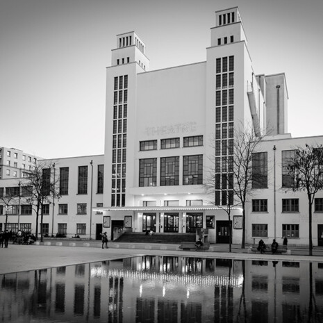 Illustration Photo de la façade du TNP en 2020