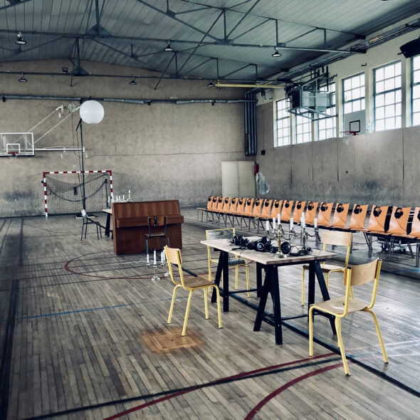 Oneguine dans un gymnase